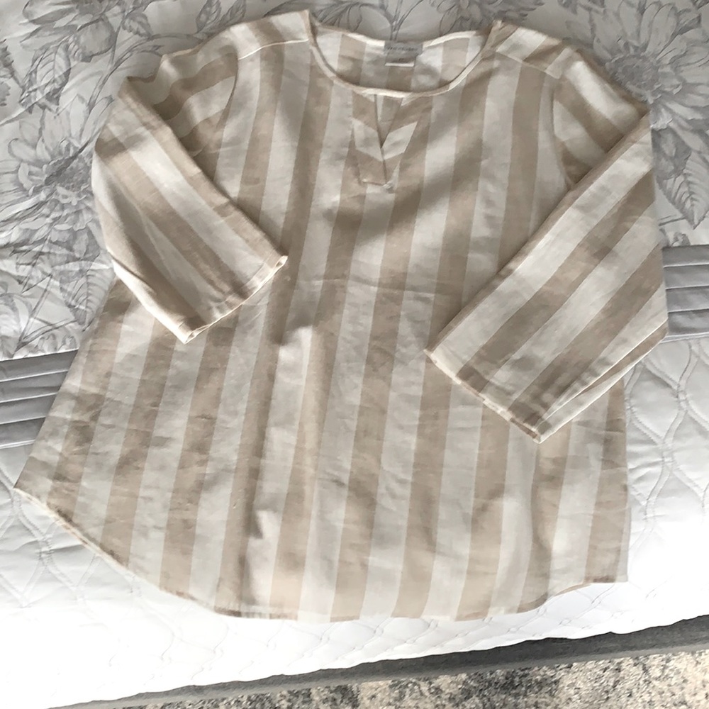Van Heusen top